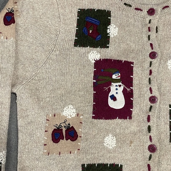 Croft & Barrow Snowman Hearts Snowflakes Christmas Sweater Beige Button‎ PL - Picture 2 of 16